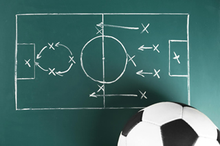 Taktische Raffinesse und Trainerduelle